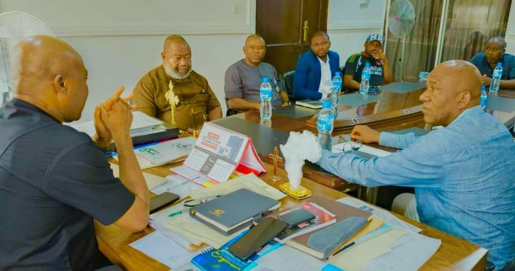 dbabc5af-43e3-4fb2-9ad4-35b165e0d96a